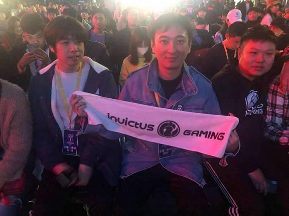 滔搏电子竞技俱乐部英雄联盟分部一队TES 主教练【罗盛 ID：Crescent】因个人原因，申请暂离赛场休息调整